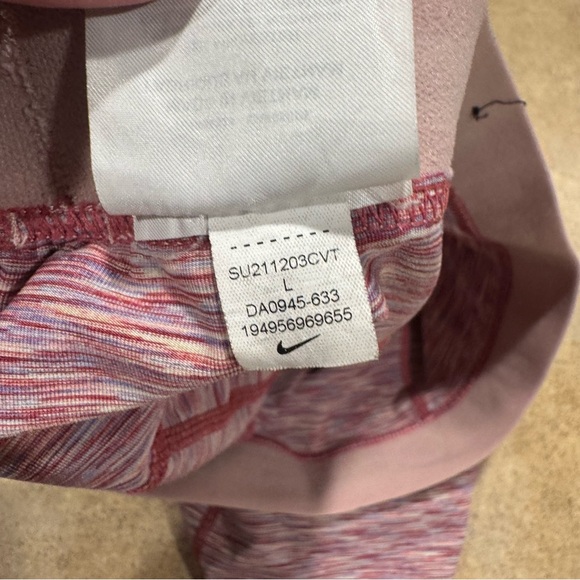 Nike pro DriFit athletic set Large - Picture 6 of 7